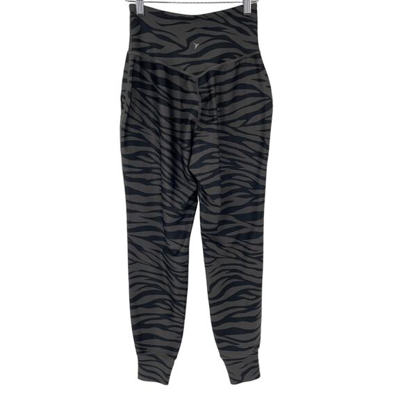 Old Navy High Rise PowerSoft Leggings XS Animal Print Stretch Activewear - Picture 4 of 7